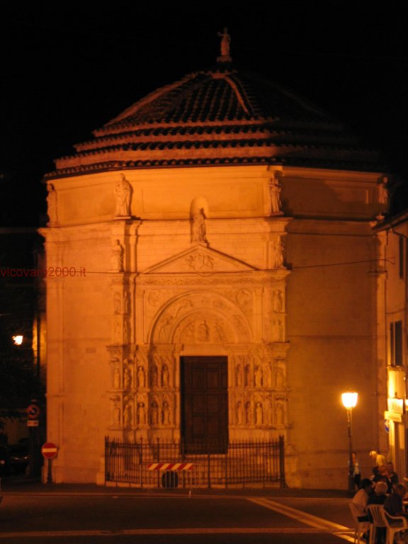 Vicovaro - Tempietto di San Giacomo - Notturno